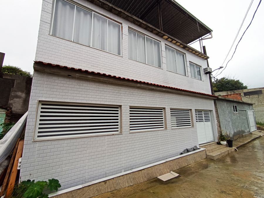 Casa dúplex em Senador Vasconcelos